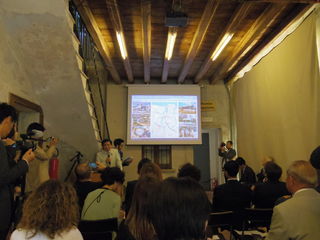 100180_01.jpg 100180_01.jpg